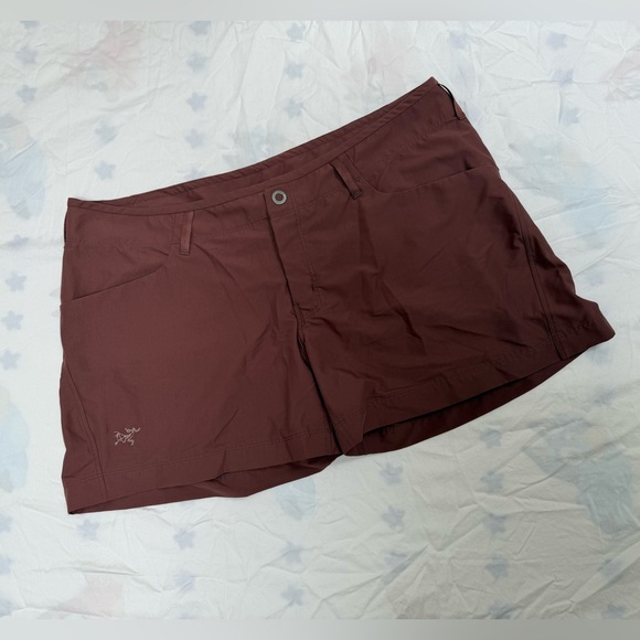 Arc'teryx Woman’s Crestin Shorts - 12 - Picture 1 of 6